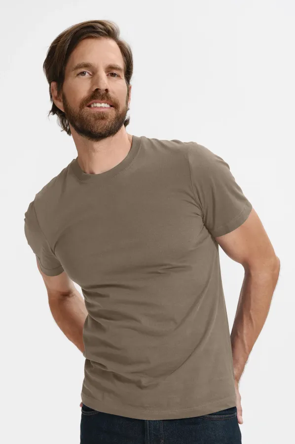 Das klassische T-Shirt der Männer, army Das klassische T-Shirt der Männer, army