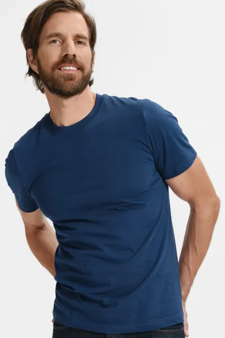 Das klassische T-Shirt der Männer, Mitternachtsblau Das klassische T-Shirt der Männer, Mitternachtsblau